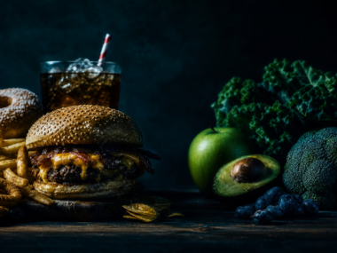 Ultra processed foods aging the brain - junk food vs healthy brain